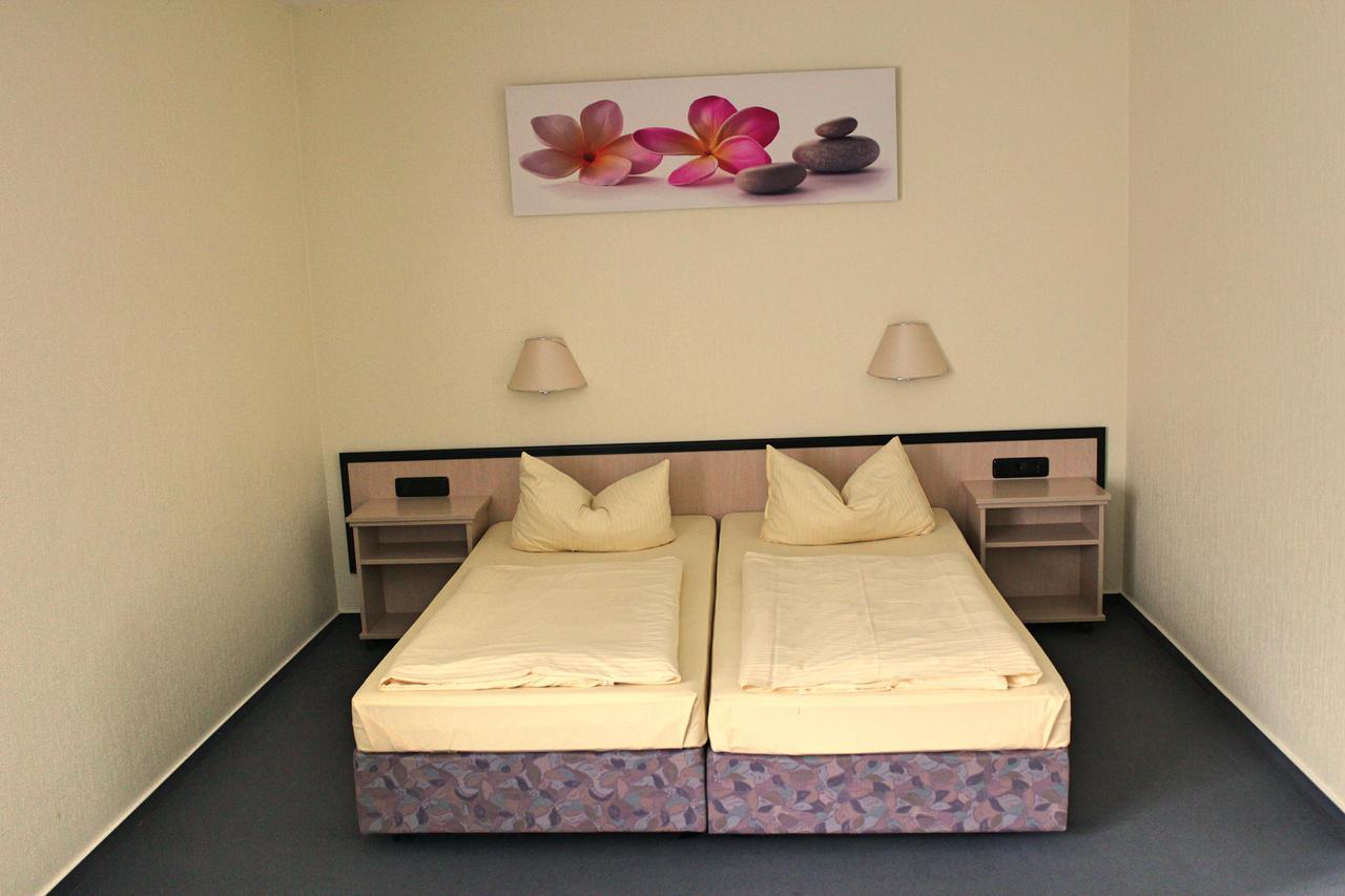 Landhaus Mienenbuettel นอยวุล์มสตอร์ฟ ภายนอก รูปภาพ